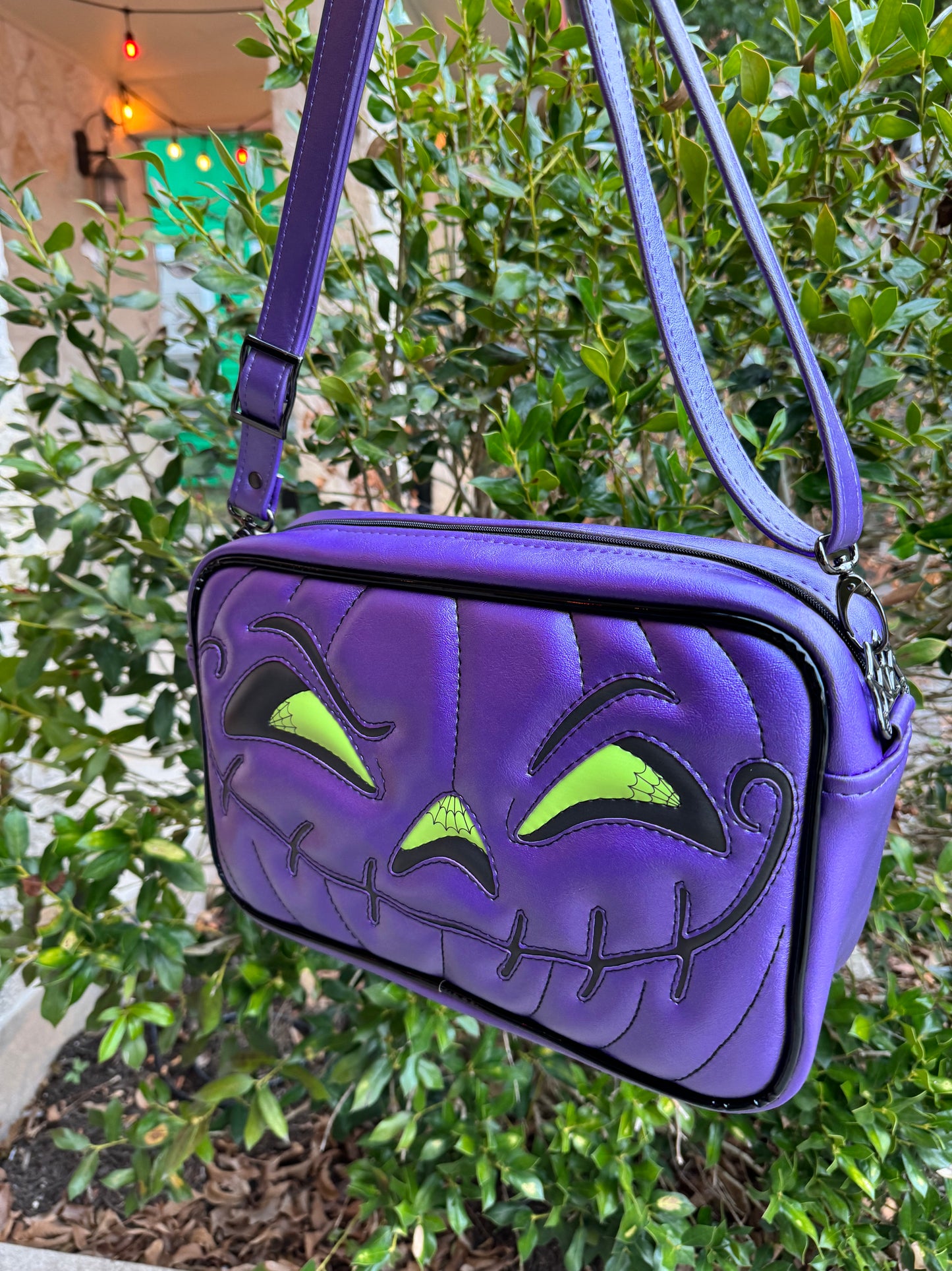Angry Boxer - Purple Pearl