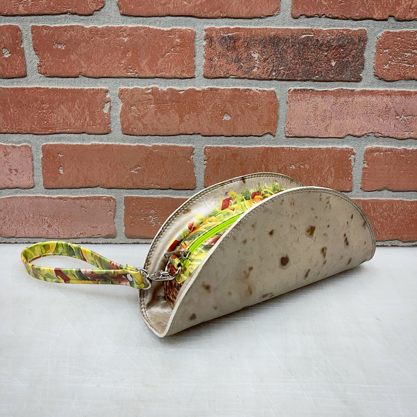 Taco Shaped Wristlet/Clutch - Pearl Taco
