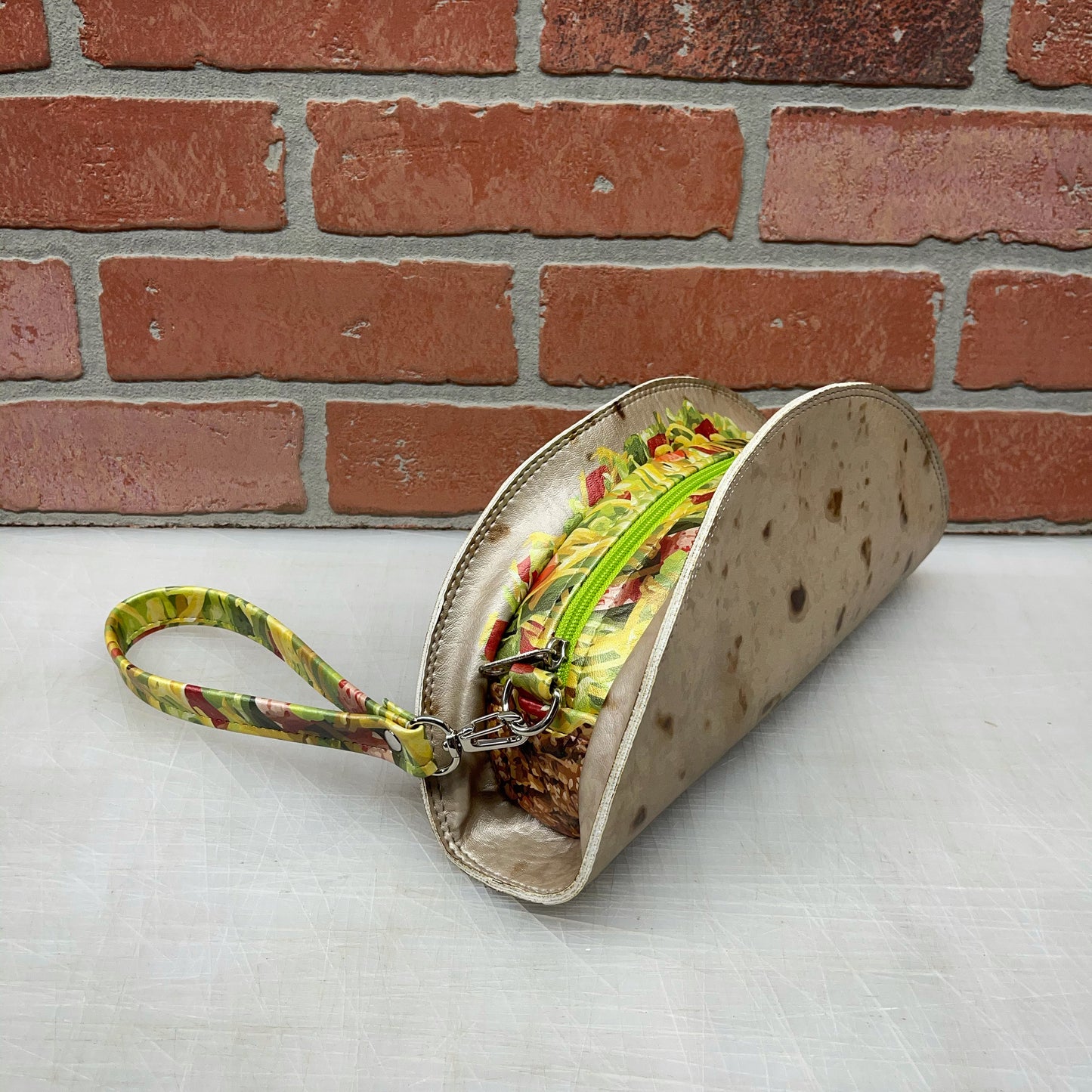 Taco Shaped Wristlet/Clutch - Pearl Taco