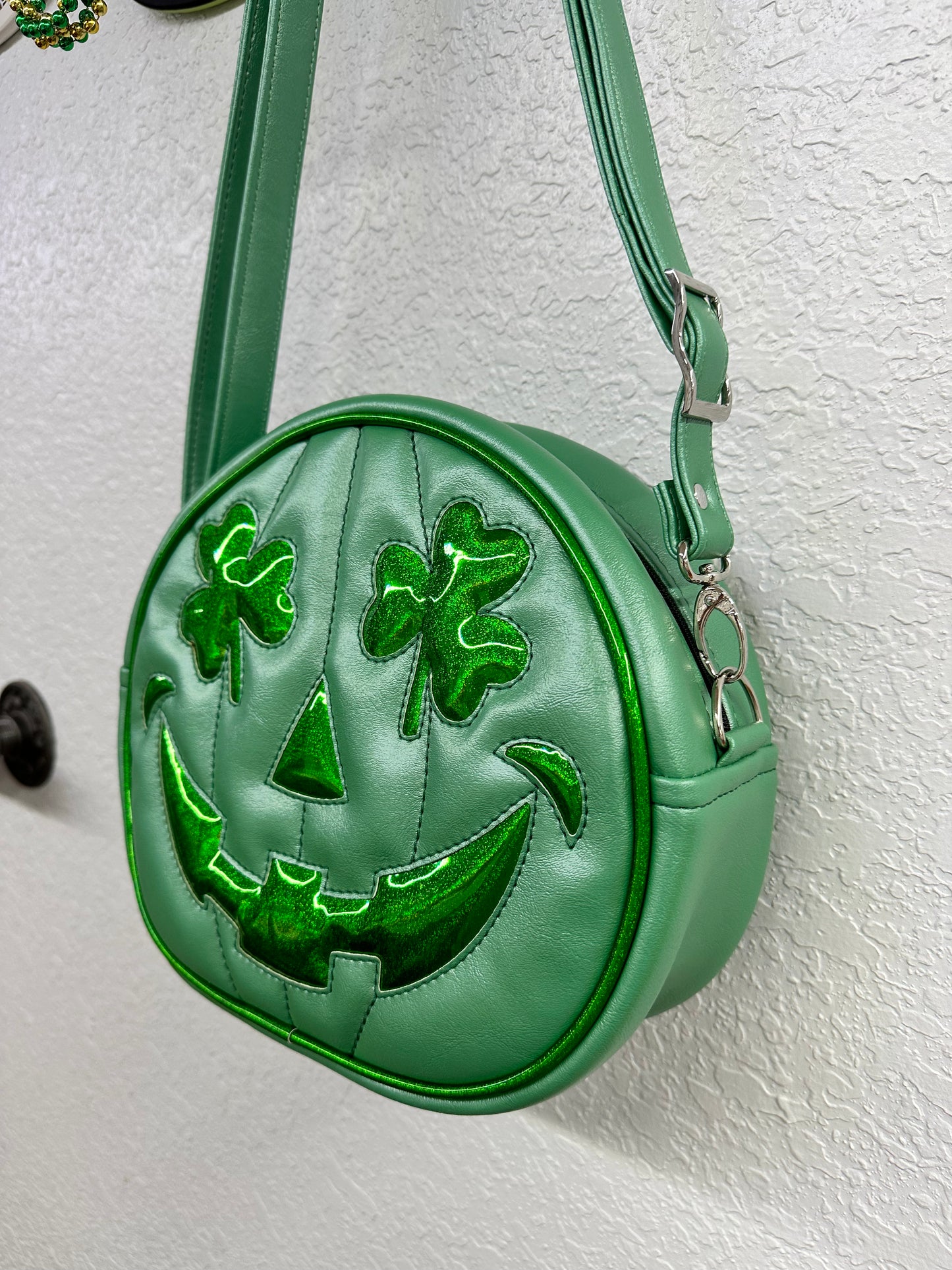 Shamrock Patty O'Lantern MID Cruiser - Mint Pearl and Green Glitter Holo Vinyl