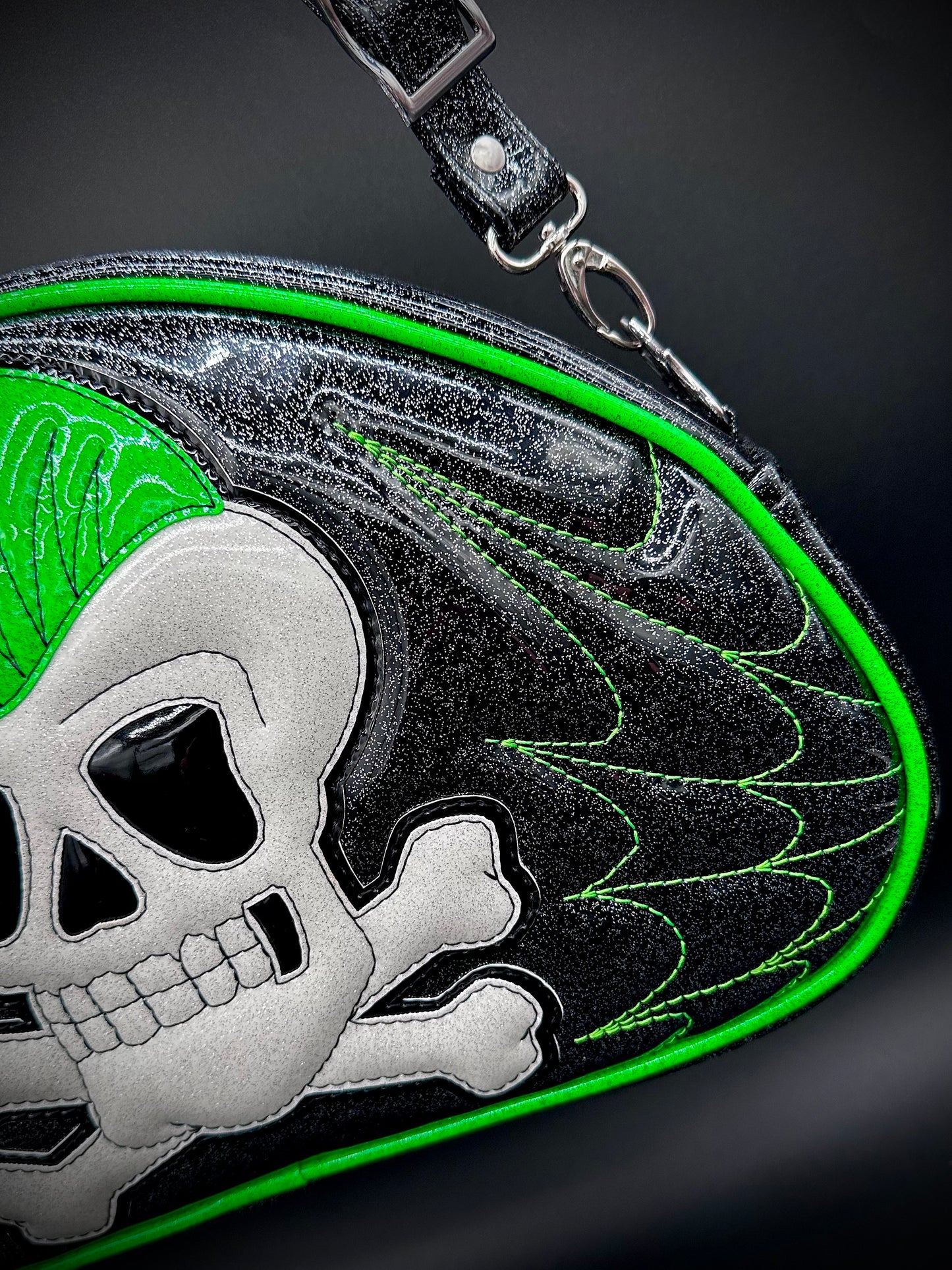 Bowler - Pompadour Skull & Crossbones