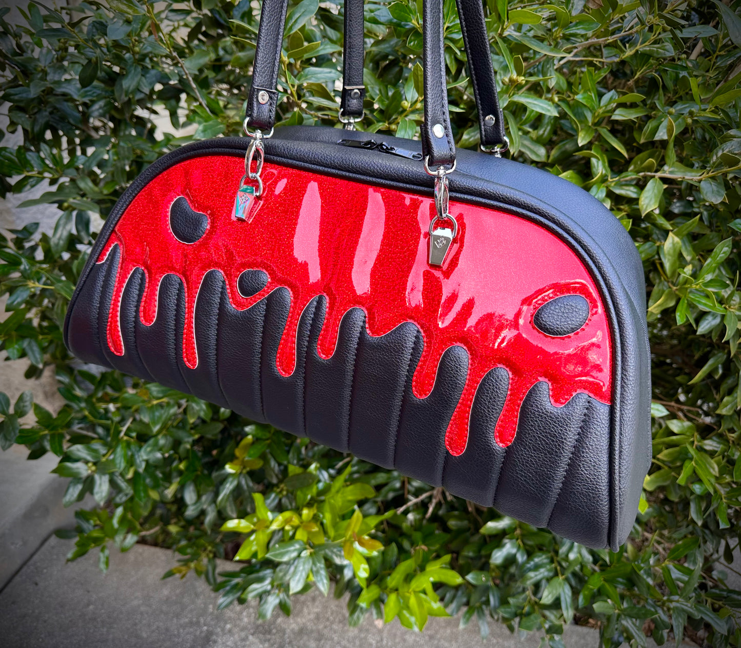 Mighty Minx - Blood Drip - Black Symphony Vinyl & Red Chunky Glitter Holo Vinyl