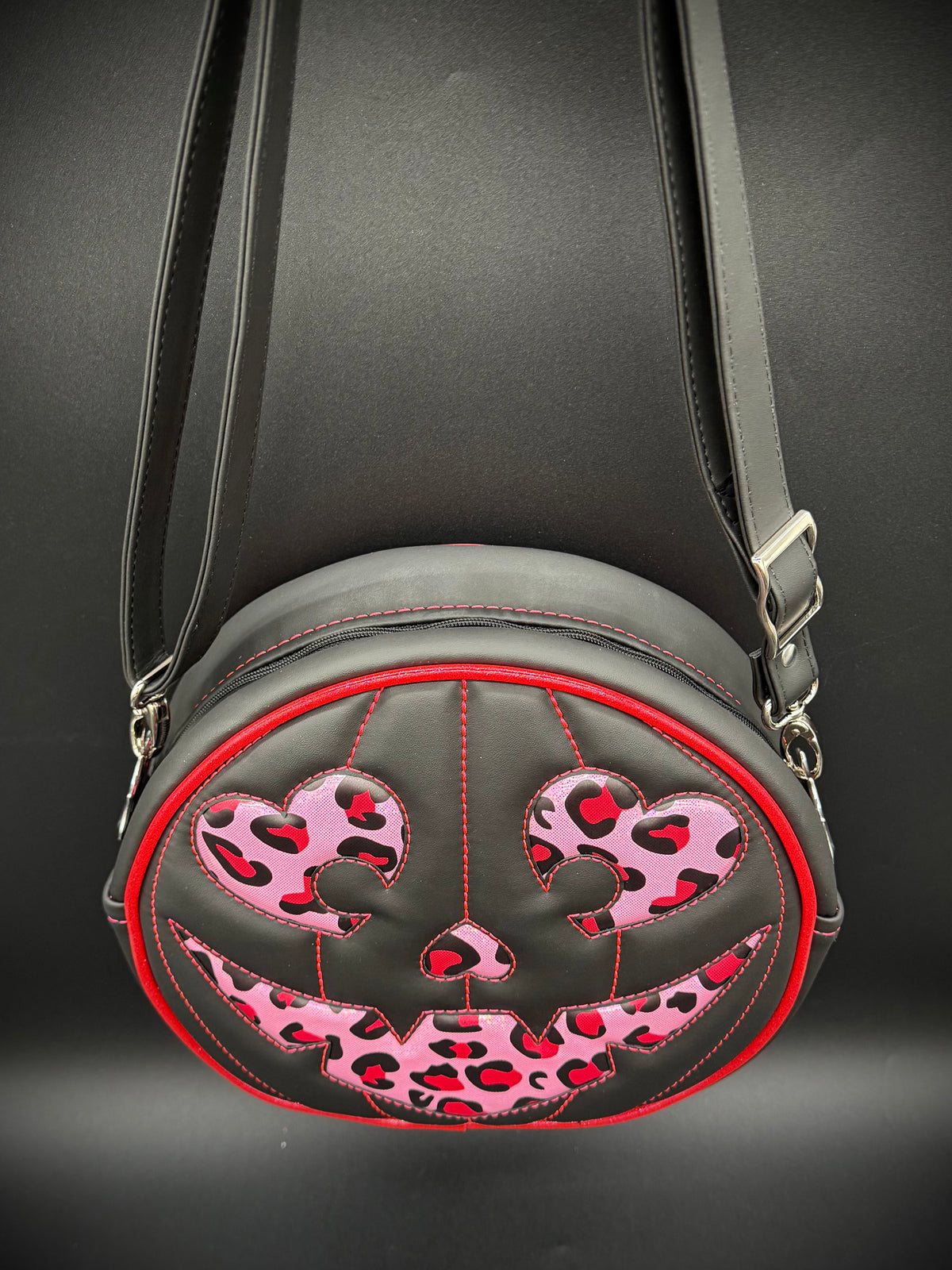Heart Pumps MID Cruiser - Flat Black & Large Leopard Print in Pink