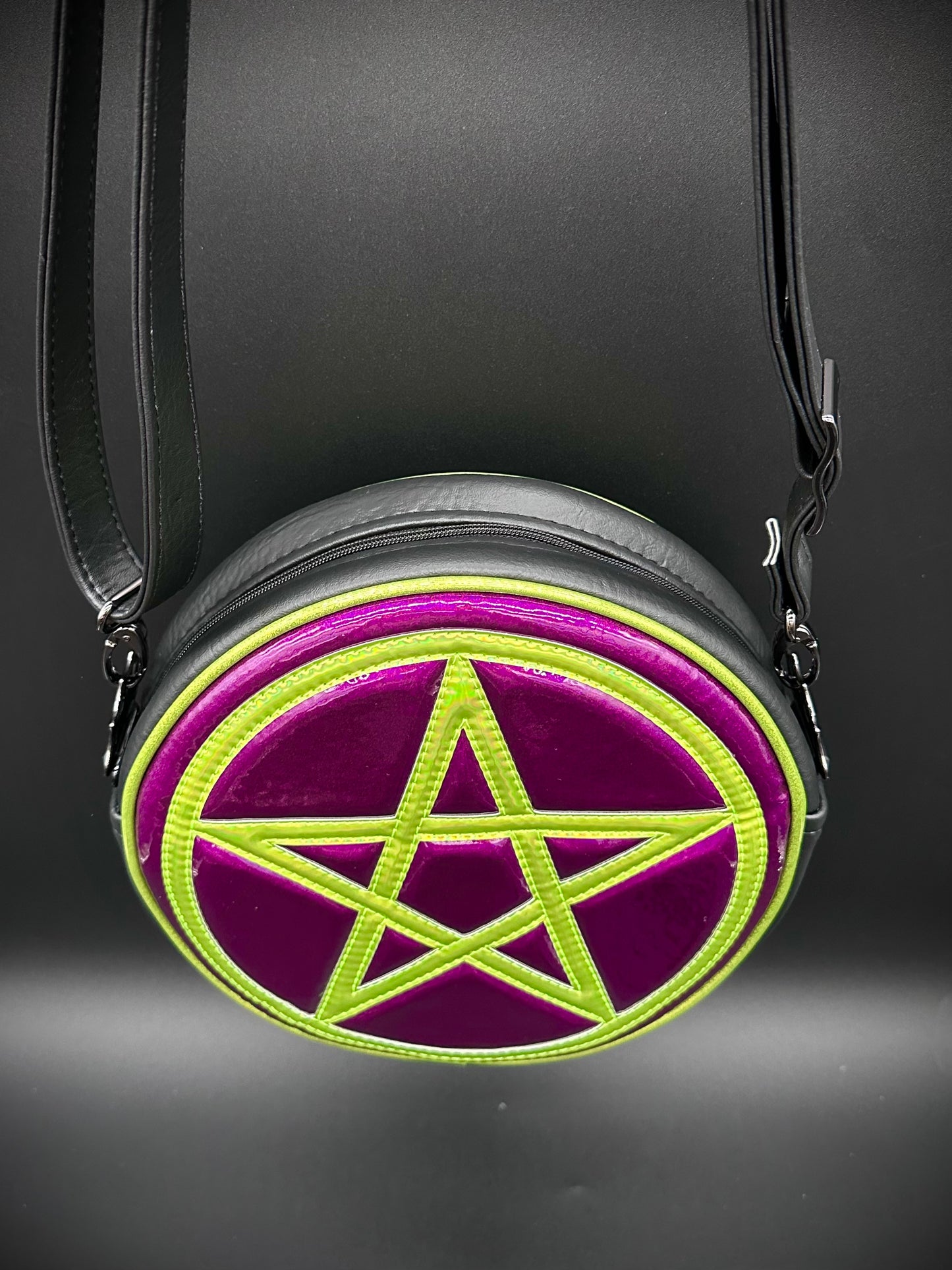 10" Pentagram Circle - Heidi Black, Lime Holo, Plum Holo