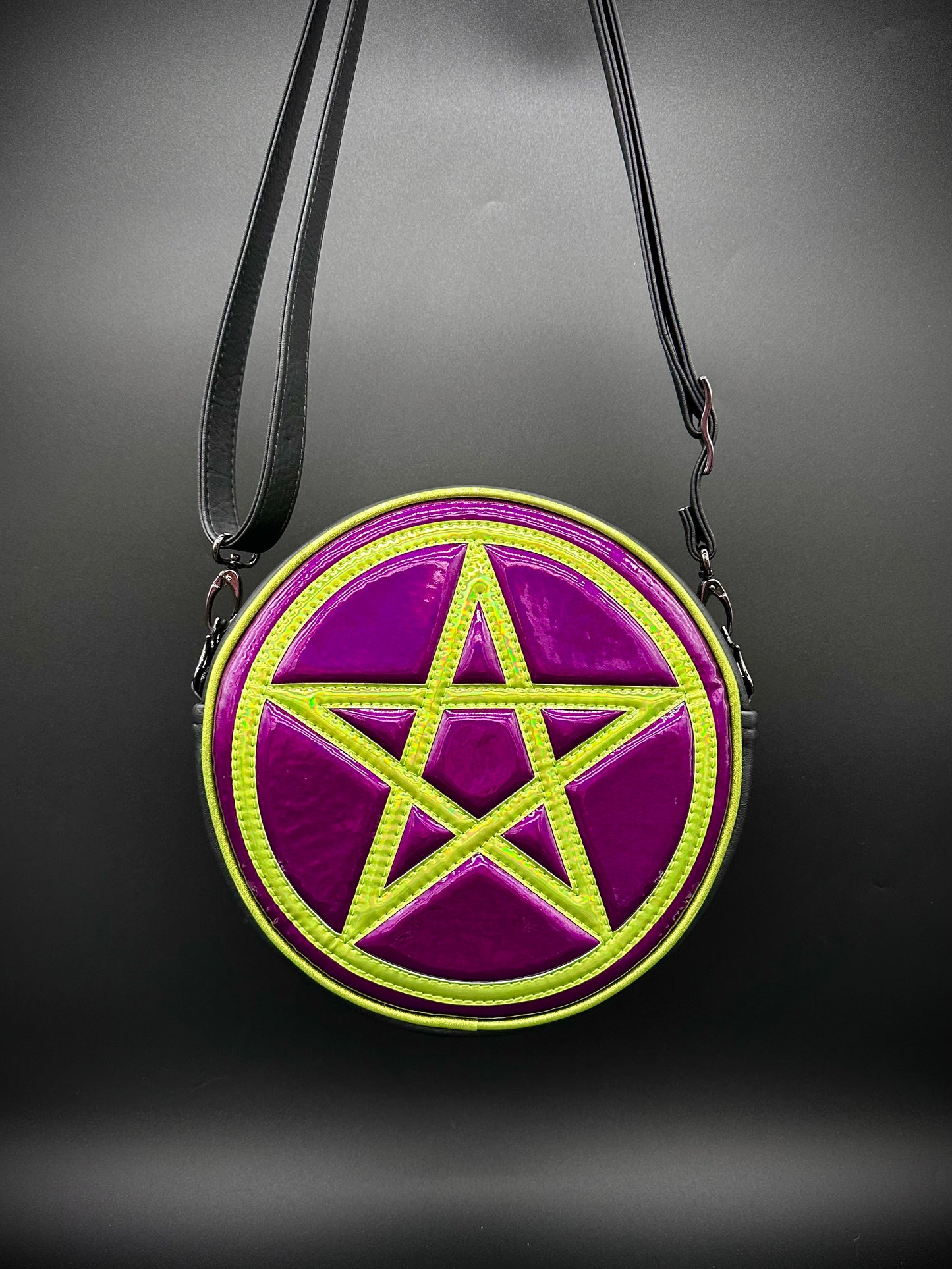 10" Pentagram Circle - Heidi Black, Lime Holo, Plum Holo