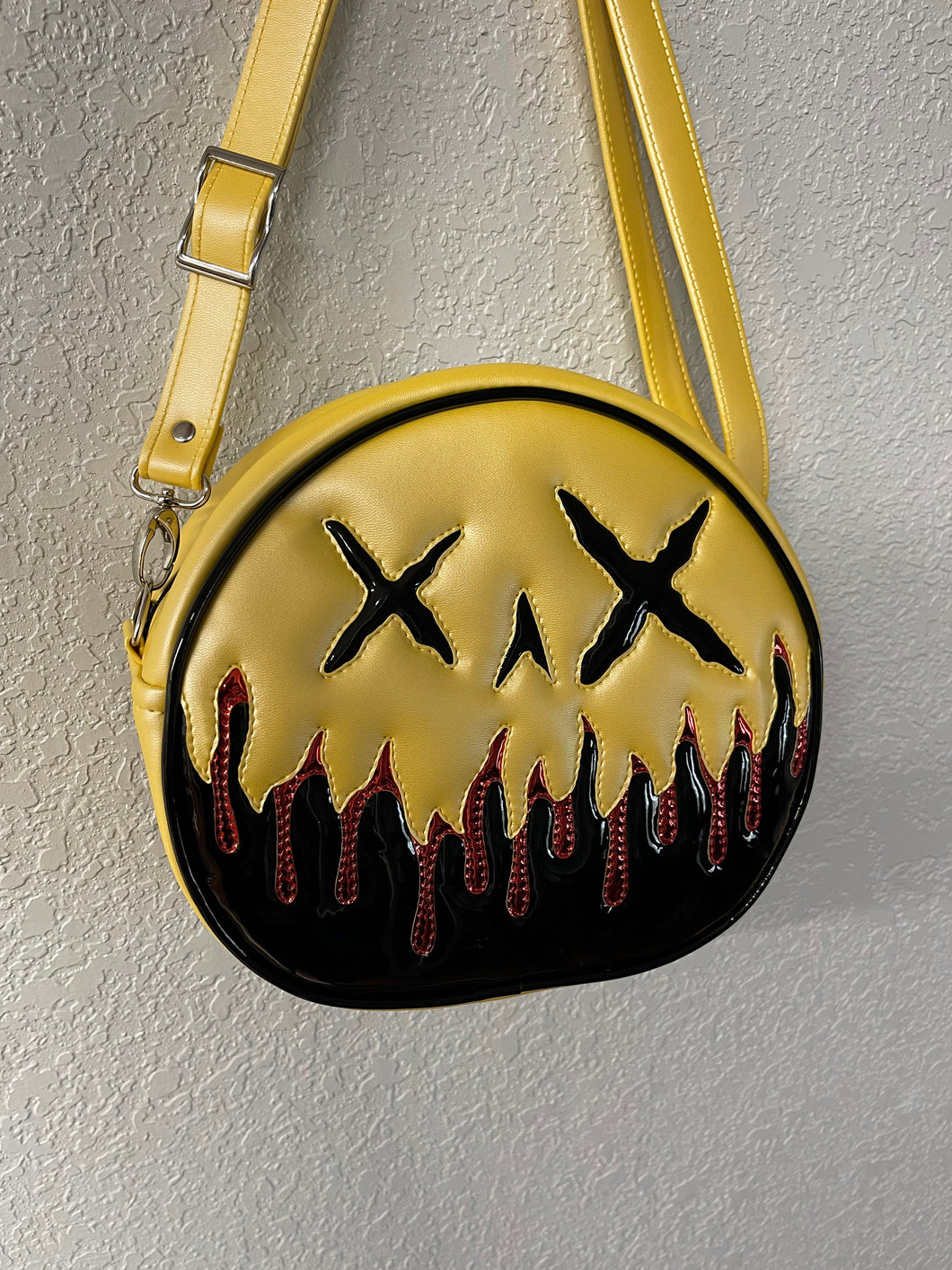 Drippy Drop xX Eye - Yellow Pearl, Black Chrome, Red Chrome